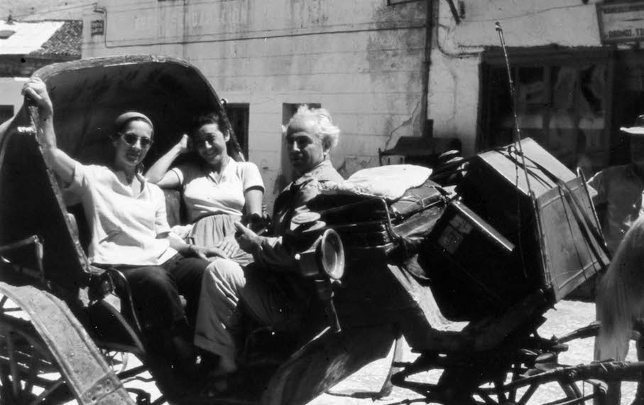 Ελεγείες σε πέτρα και μέταλλο