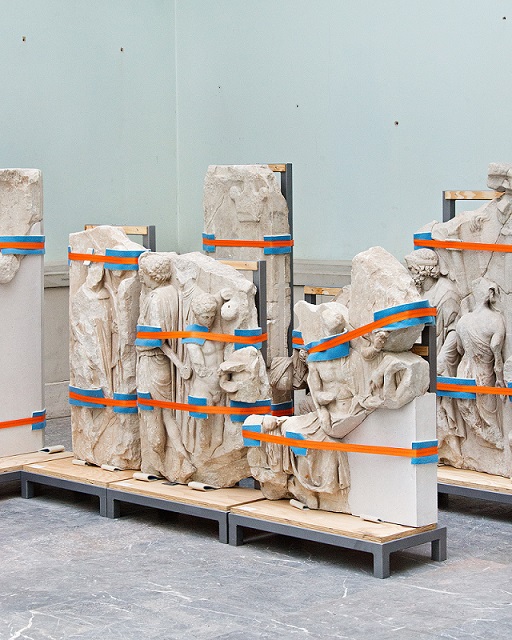 Ι woke with a marble head in my hands || Lesvos