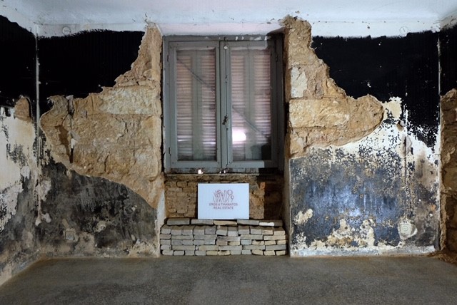 Eros & Thanatos, Real Estate