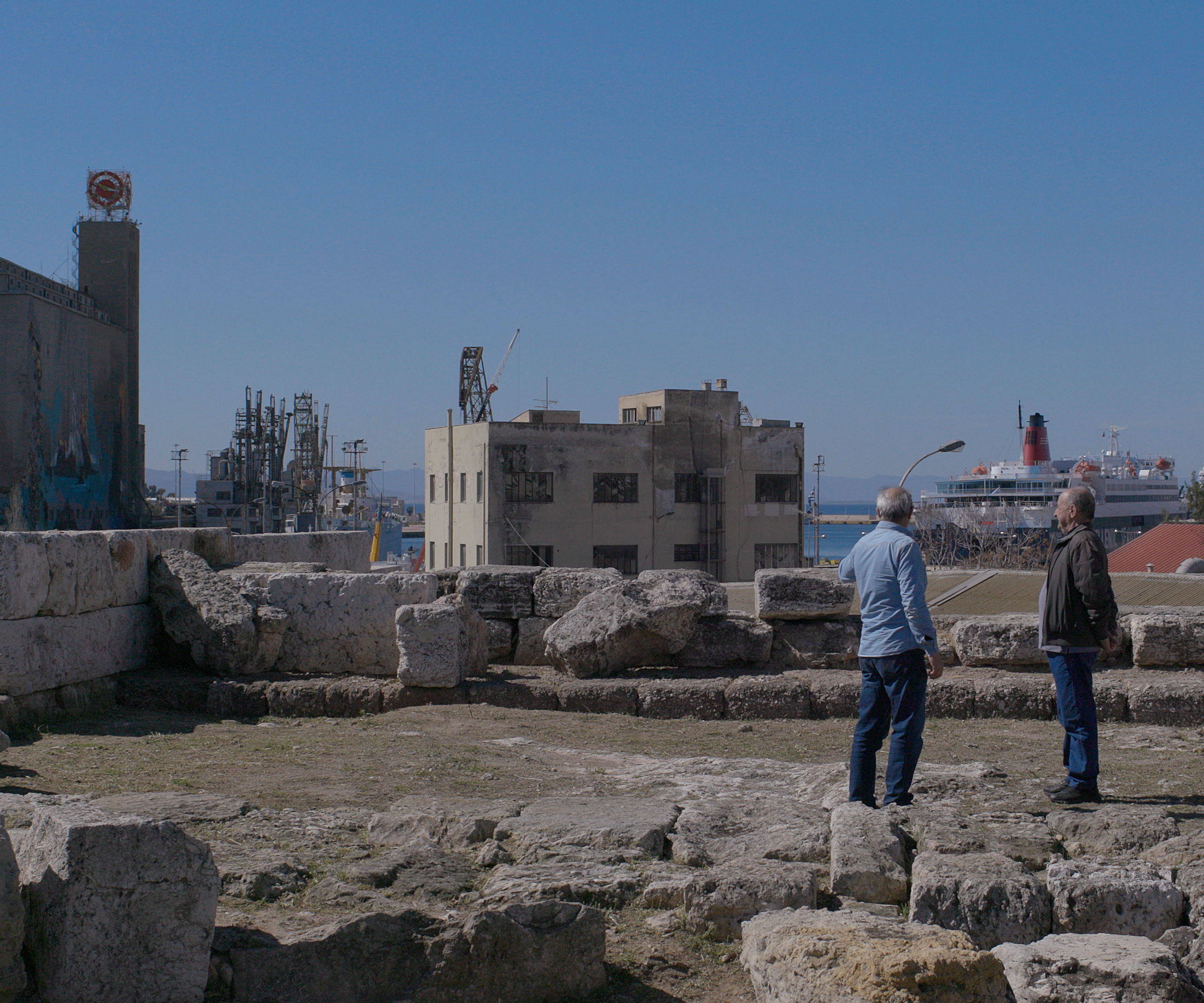 FFF4 - Piraeus / Heterochronia (Janeiro Cafe)